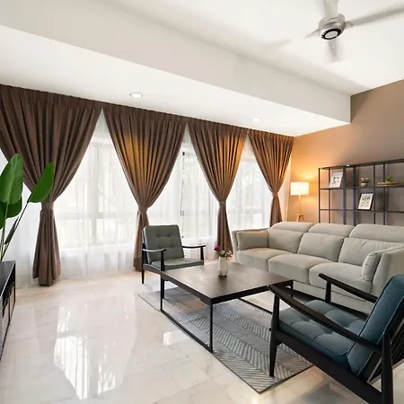 Lee Garden By Plush Apartment